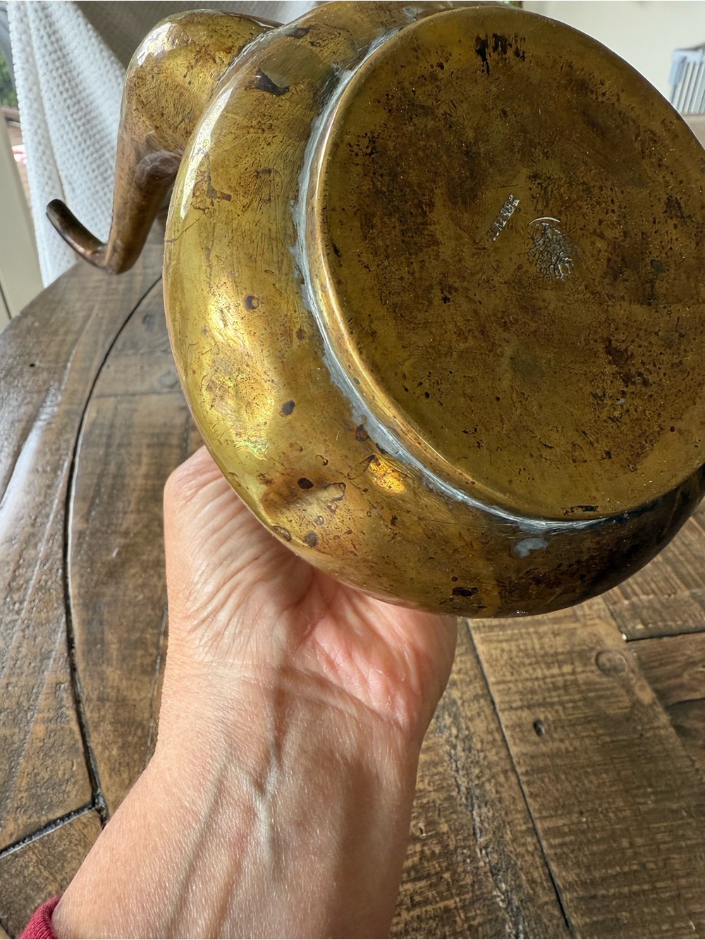 Vintage brass pitcher / vase - Picture 6 of 8